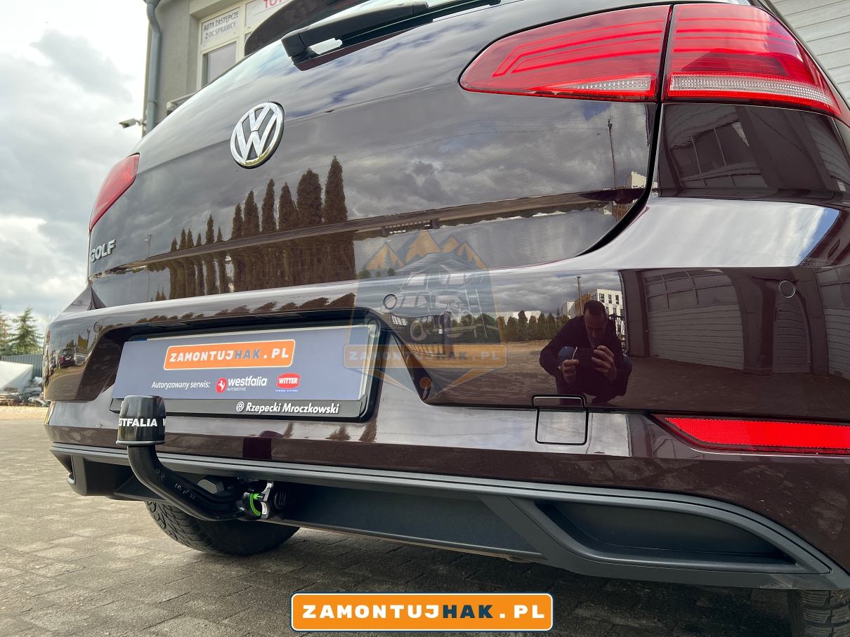 haki holownicze poznan - zdjecie vw golfa vii po montazu haka